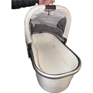 UPPA BABY UPPAbaby Bassinet Cruz Vista V2  White Marsilver Bryce EXCELLENT